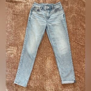 American Eagle mom jeans, size 2 regular